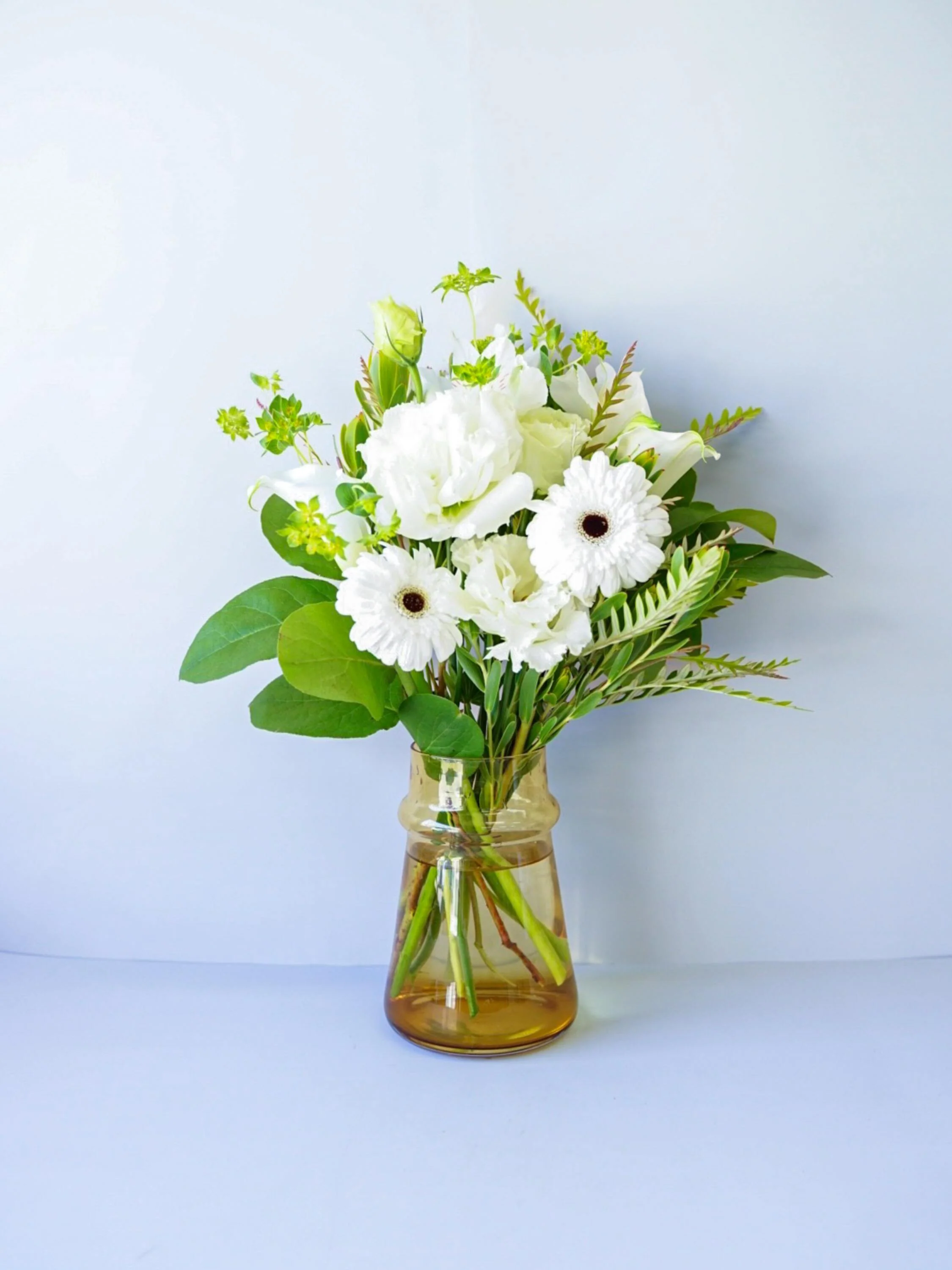 【店舗配送】フローリストにおまかせ 季節の花束 M - グリーン- - Image 29