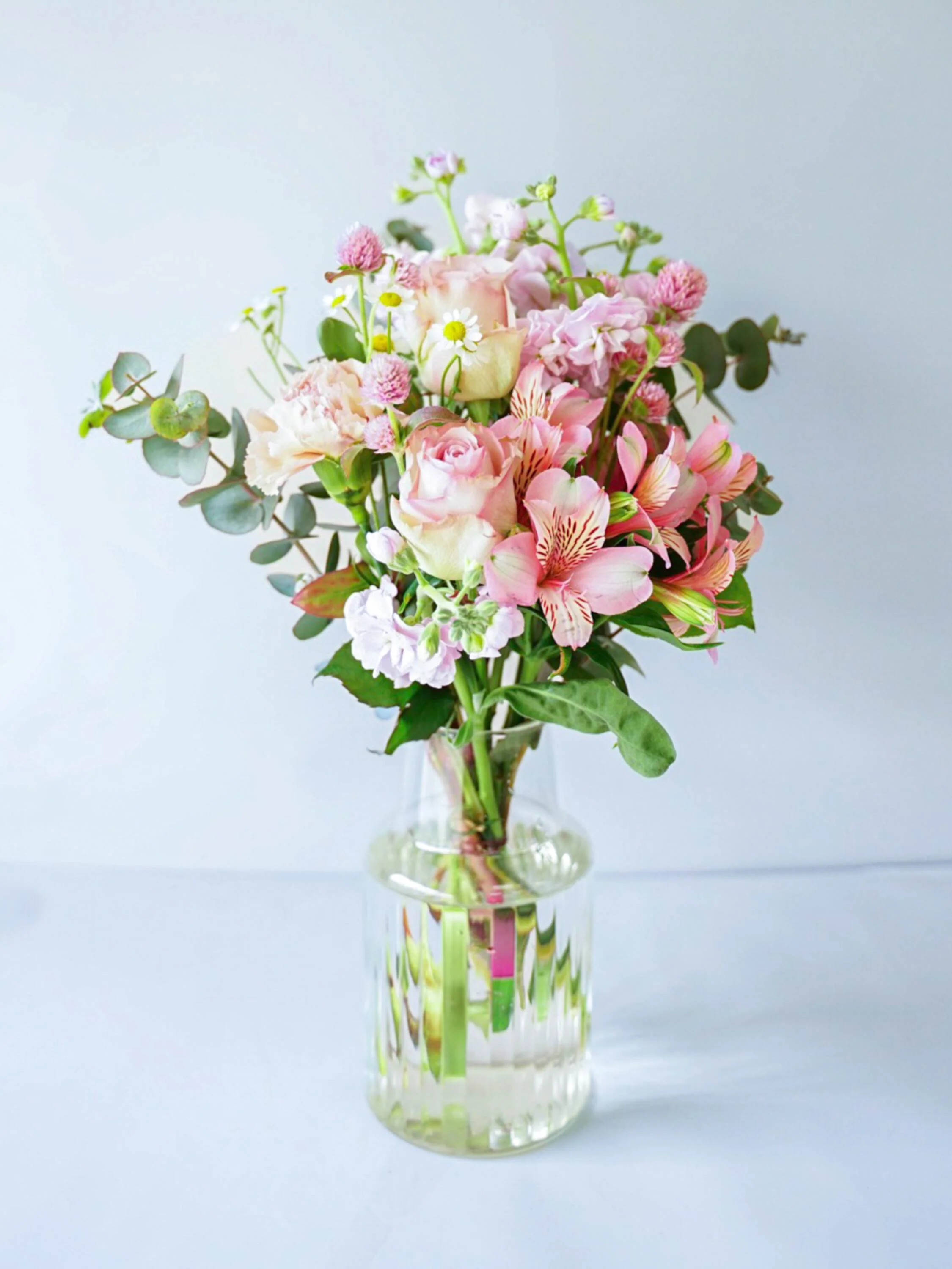 【店舗配送】フローリストにおまかせ 季節の花束 M - ブルー - - Image 27