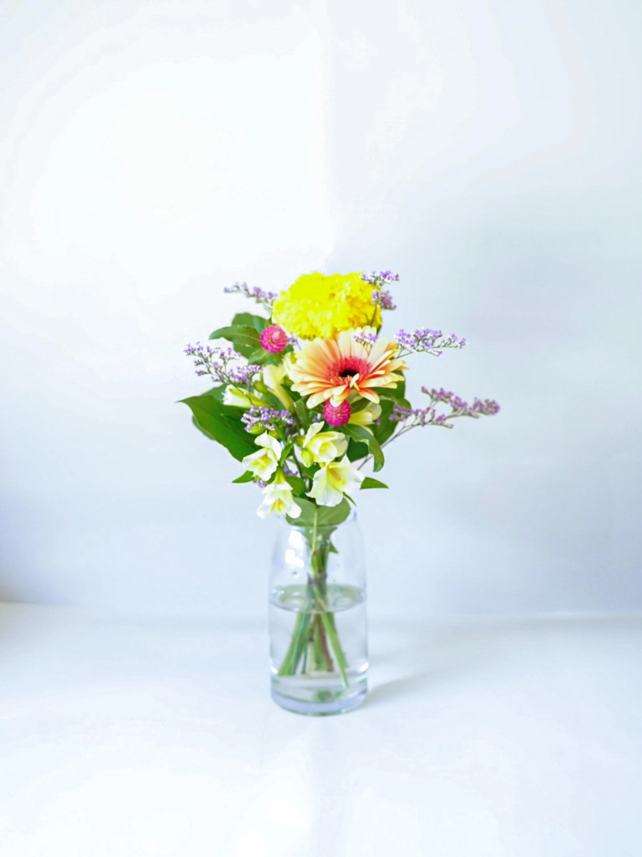 【店舗配送】フローリストにおまかせ 季節の花束 S - ミックス - - Image 31