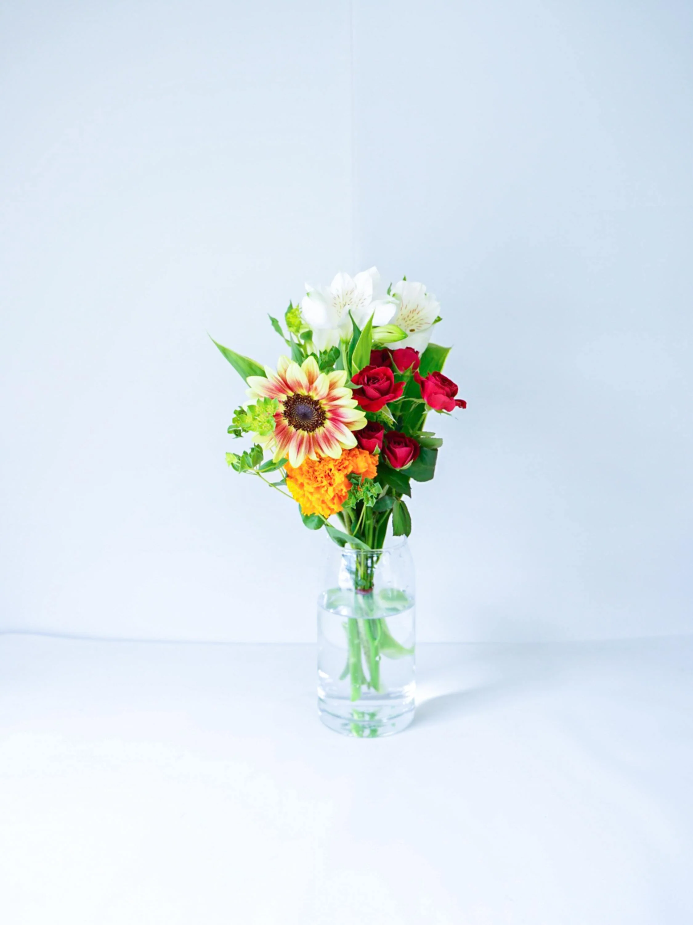 【店舗配送】フローリストにおまかせ 季節の花束 S - ミックス - - Image 35