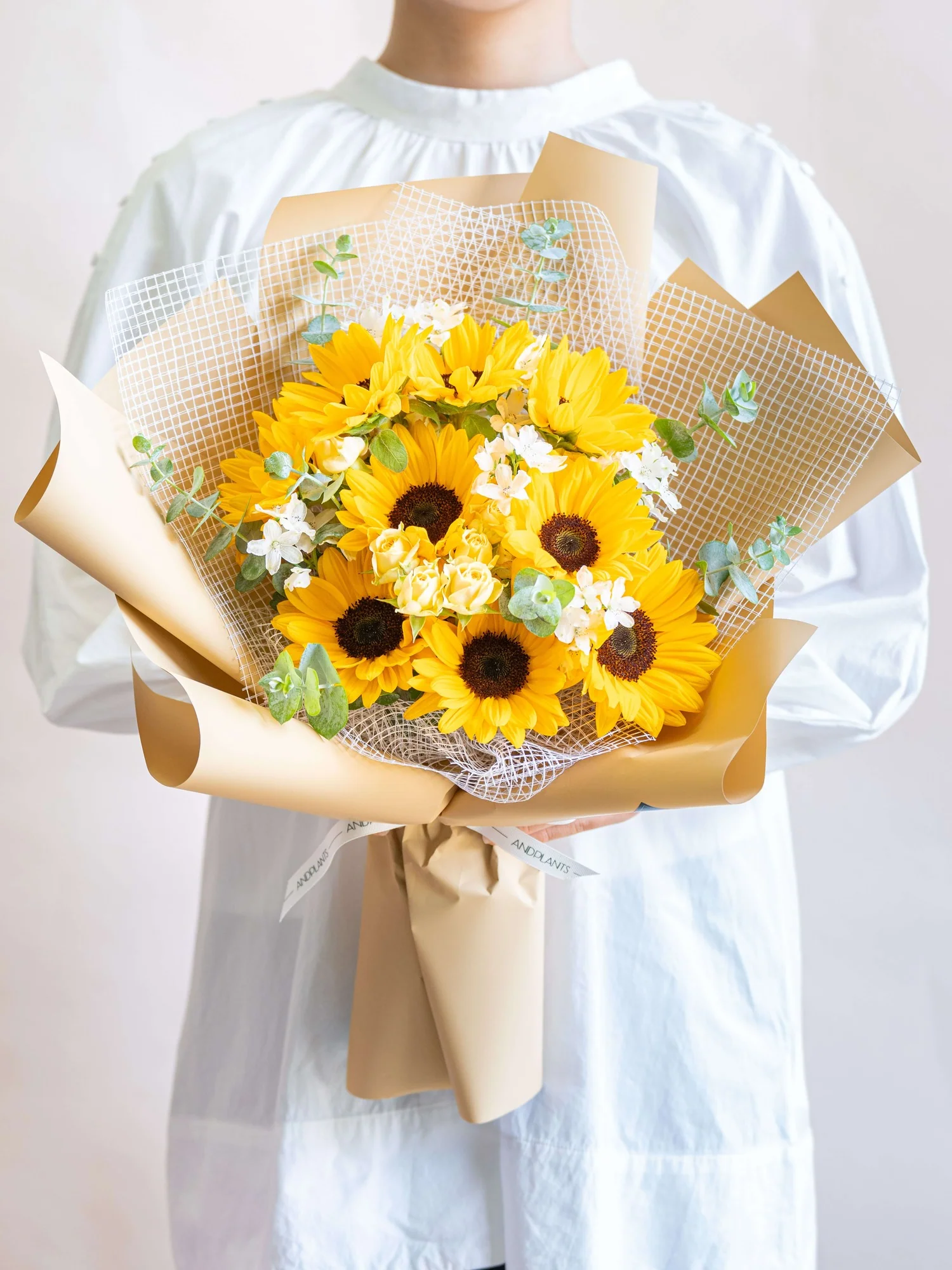 【7月の誕生花】ひまわりと小花の可憐なブーケ L - Image 2