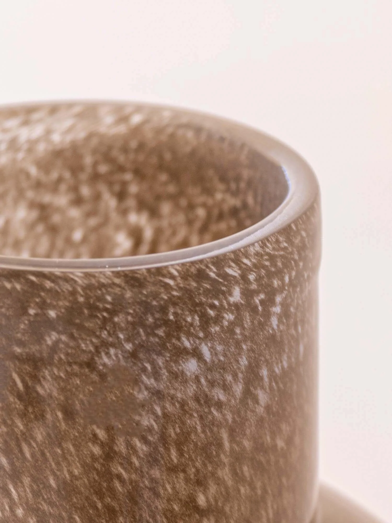 BROSTE COPENHAGEN Mouthblown Glass Vase Taupe - Mari - - Image 10