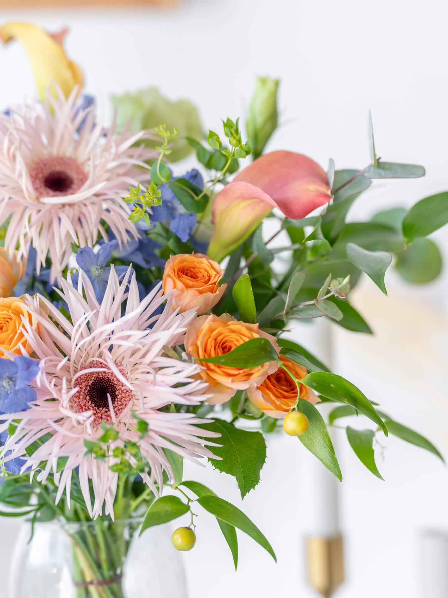 フローリストにおまかせ 季節の花束 M - ミックス - - Image 4