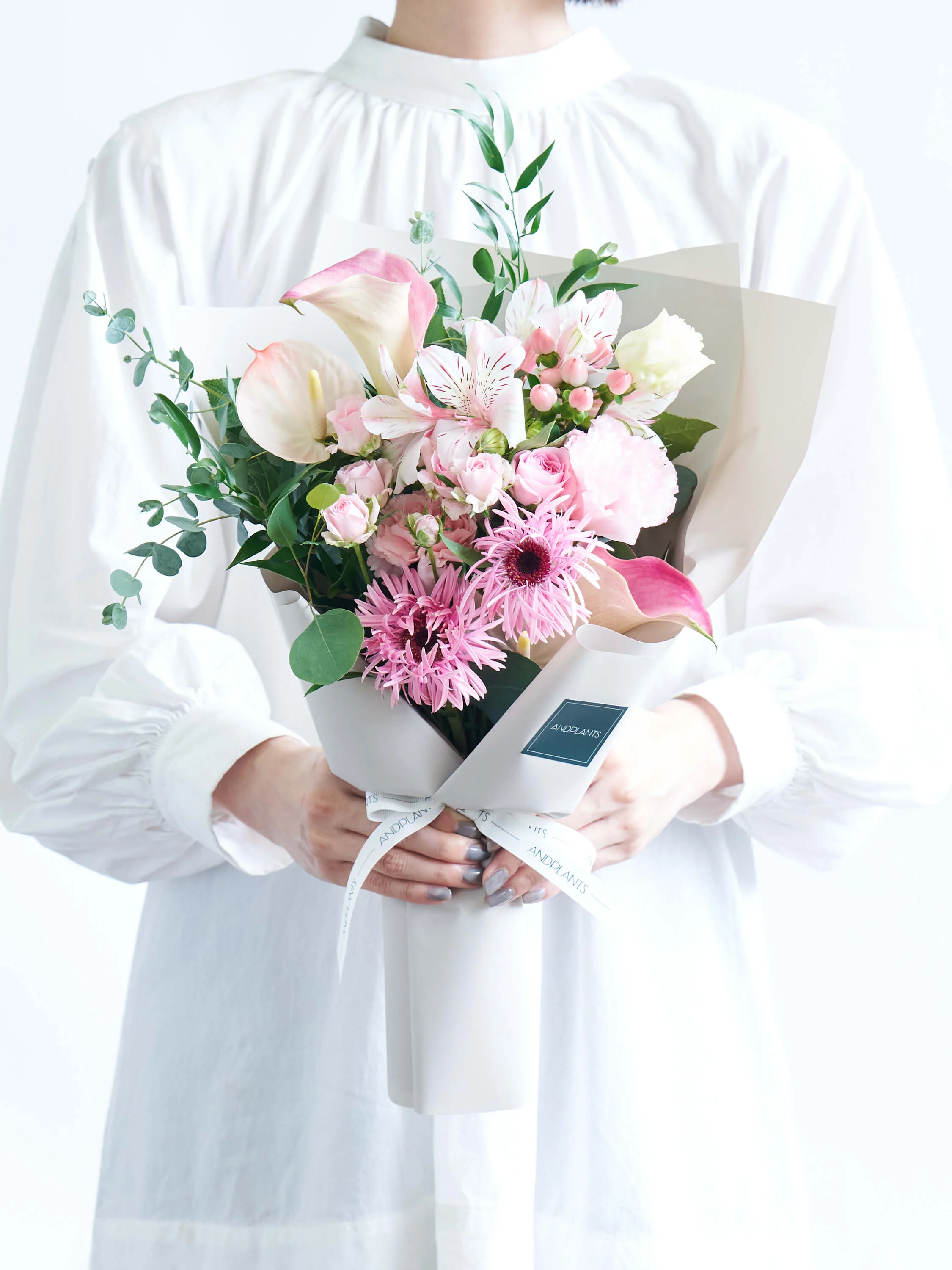フローリストにおまかせ 季節の花束 M - ピンク - - Image 10