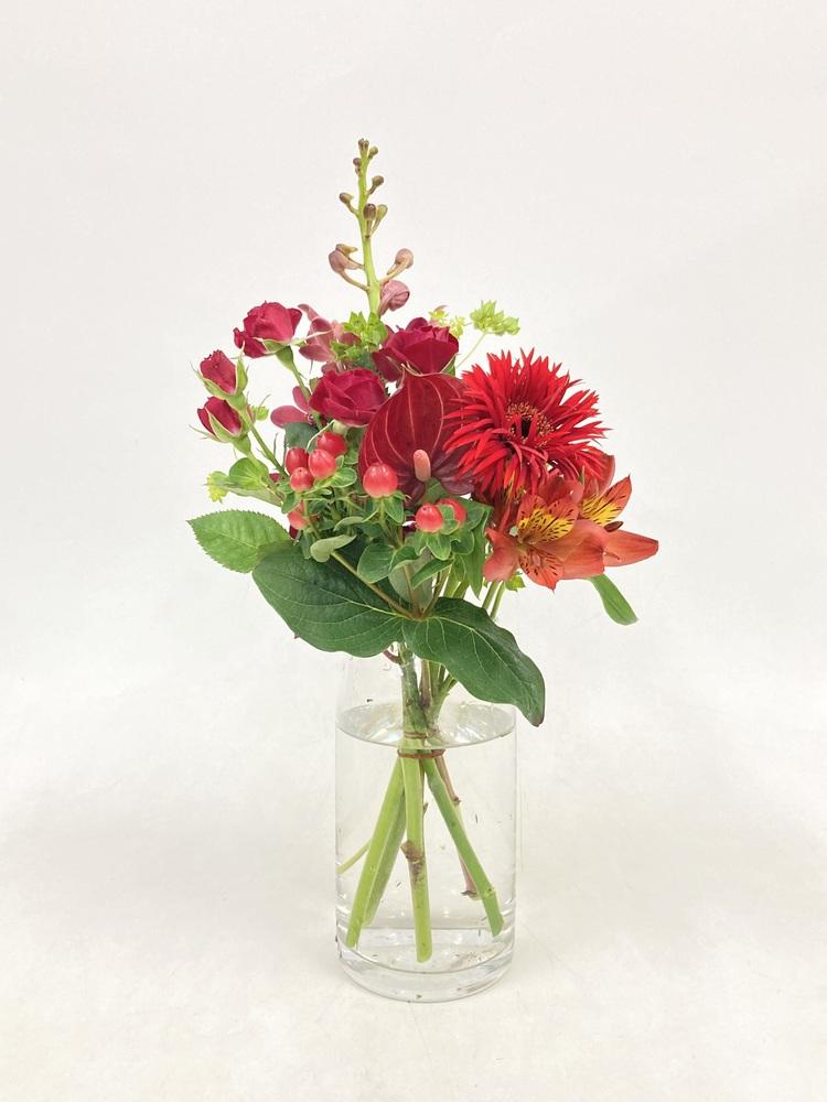フローリストにおまかせ 季節の花束 S - レッド - - Image 25